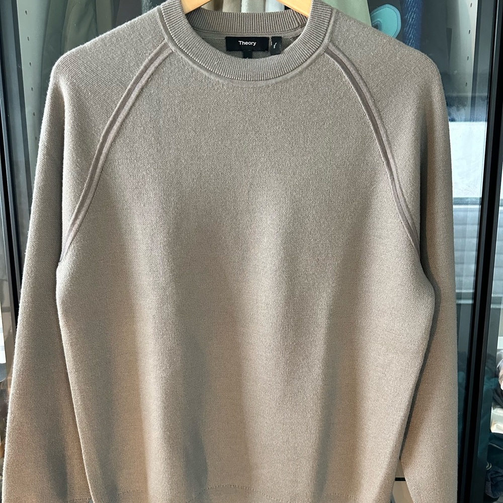 Theory Gray Crewneck Sweater with Raglan Sleeves